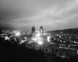 Torres de El Silencio. Caracas de noche