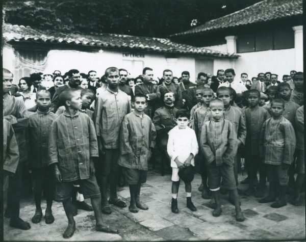 J.V. Gómez en el Asilo de La Trinidad.