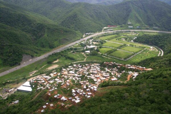 Autopista a Oriente Rómulo Betancourt