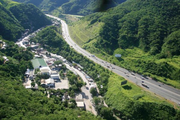 Autopista a Oriente Rómulo Betancourt