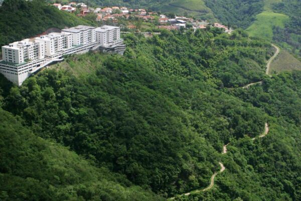 Urbanización Miranda Parque Caiza