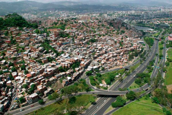 Petare, Distribuidor Universidad Metropolitana