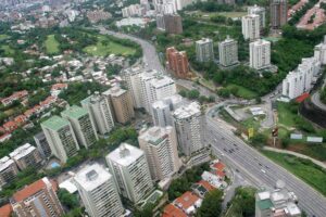 Autopista Prados del Este, Urbanización Santa Fé