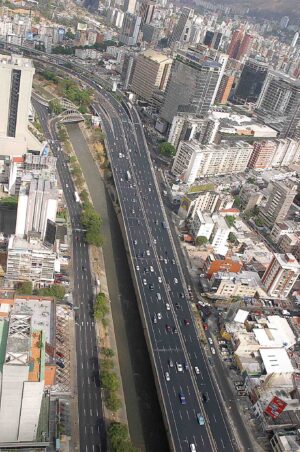 Segundo piso de la avenida Francisco Fajardo