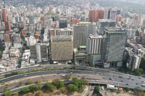 Segundo piso de la avenida Francisco Fajardo