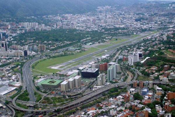 Aeropuerto La Carlota, Distribuidor Ciempiés