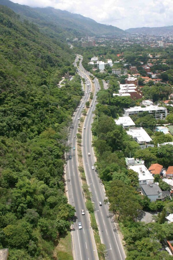 Avenida Boyacá, Cota Mil, Urbanización Alta Florida