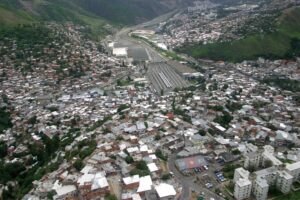 Las Adjuntas, Patio de Trenes del Metro