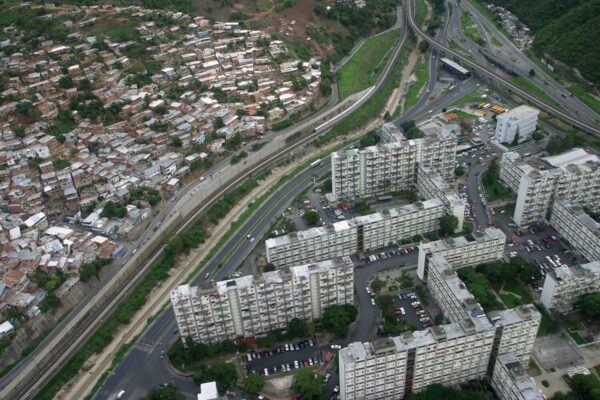 Urbanización Ruiz Pineda, Caricuao