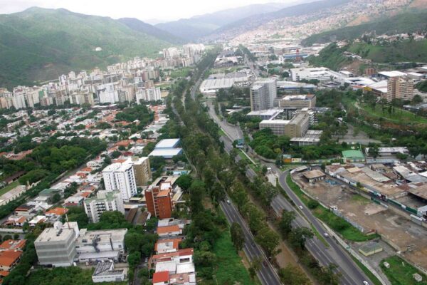 Urbanización Montalbán, Autopista Francisco Fajardo, Hospital Miguel Pérez Carreño