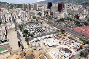 Avenida Bolívar, Terminal del Nuevo Circo y Torres de El Silencio