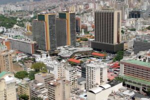 Avenida Bolívar y Torres de El Silencio