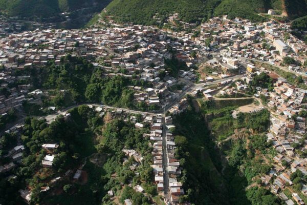 Carretera vieja Caracas-La Guaira