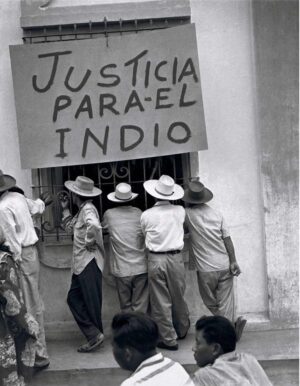 "Abuso de indígenas para fines políticos, indígenas como ganado de votos"