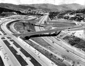 Paseo Los Símbolos, Paseo Los Próceres y Autopista Valle-Coche