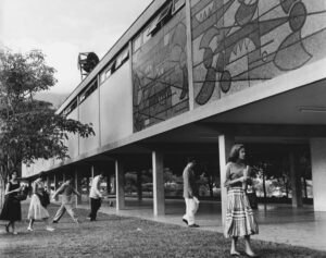 Plaza del Rectorado, UCV