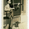 Hombre tocando el violín: Fotografìa de álbum familiar ©Archivo Fotografía Urbana