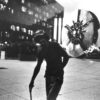 “El inventor de la rueda” de la serie "La Noche". Caracas, Venezuela, 1984: © Ricardo Jiménez