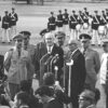 Foto tomada en el Aeropuerto Internacional de Maiquetía, el 21 de septiembre de 1965. En el centro de la imagen, Giuseppe Saragat, presidente de la República Italiana, y Raúl Leoni Otero, presidente de Venezuela.